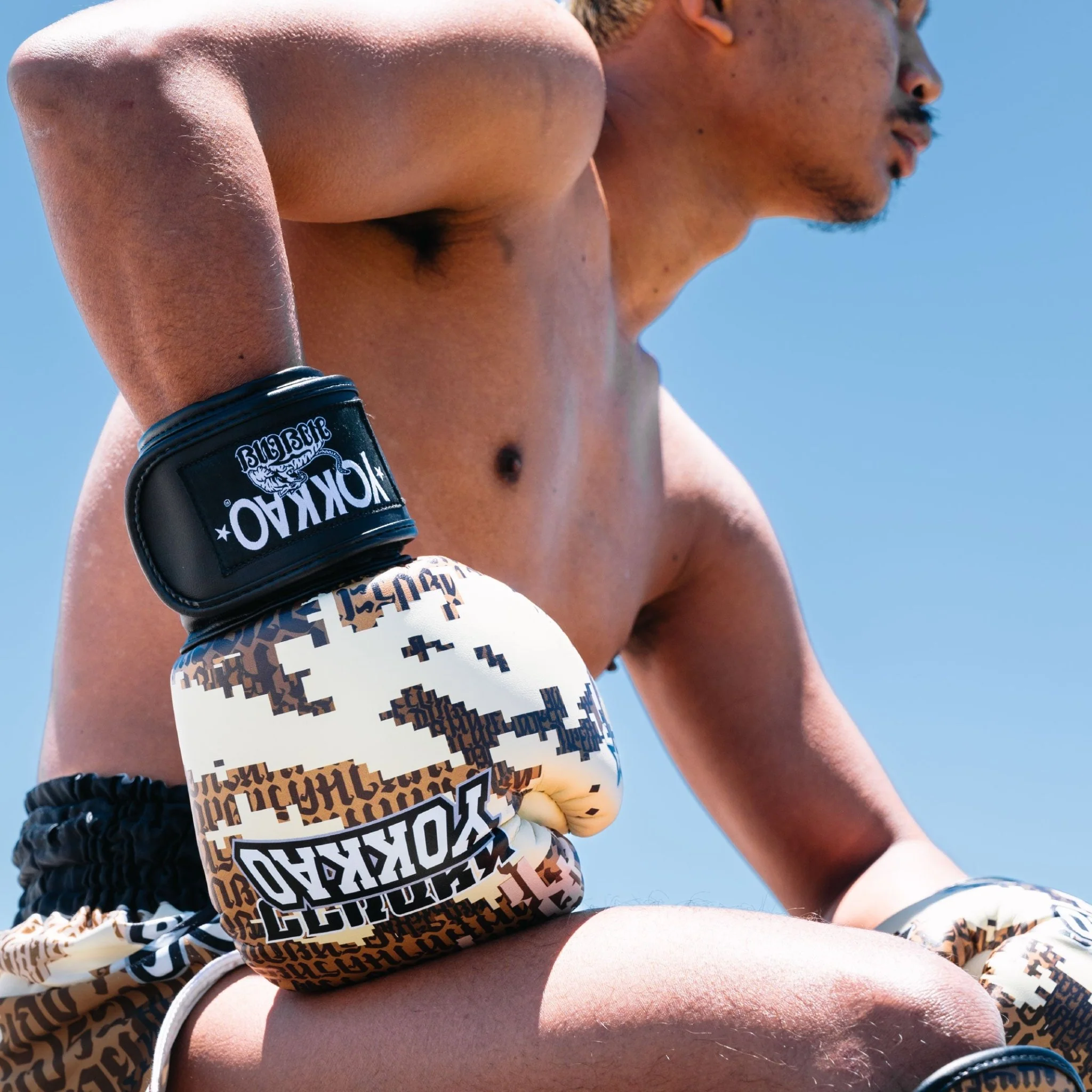 Thai Camo Boxing Gloves - Image 25
